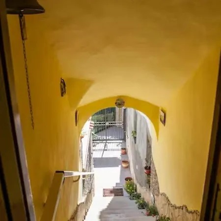 Couette-café Borgo Antico Cava deʼ Tirreni