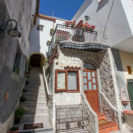 فندق مبيت وإفطار Borgo Antico Cava deʼ Tirreni